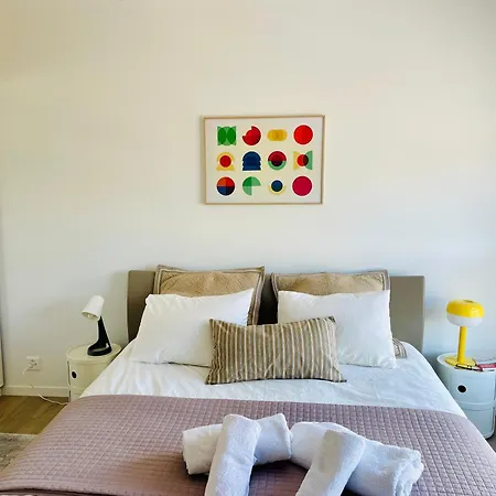 Am3office Lausanne New, Cozy, Central, Fast Wi-fi & Contactless Check-in Apartment *